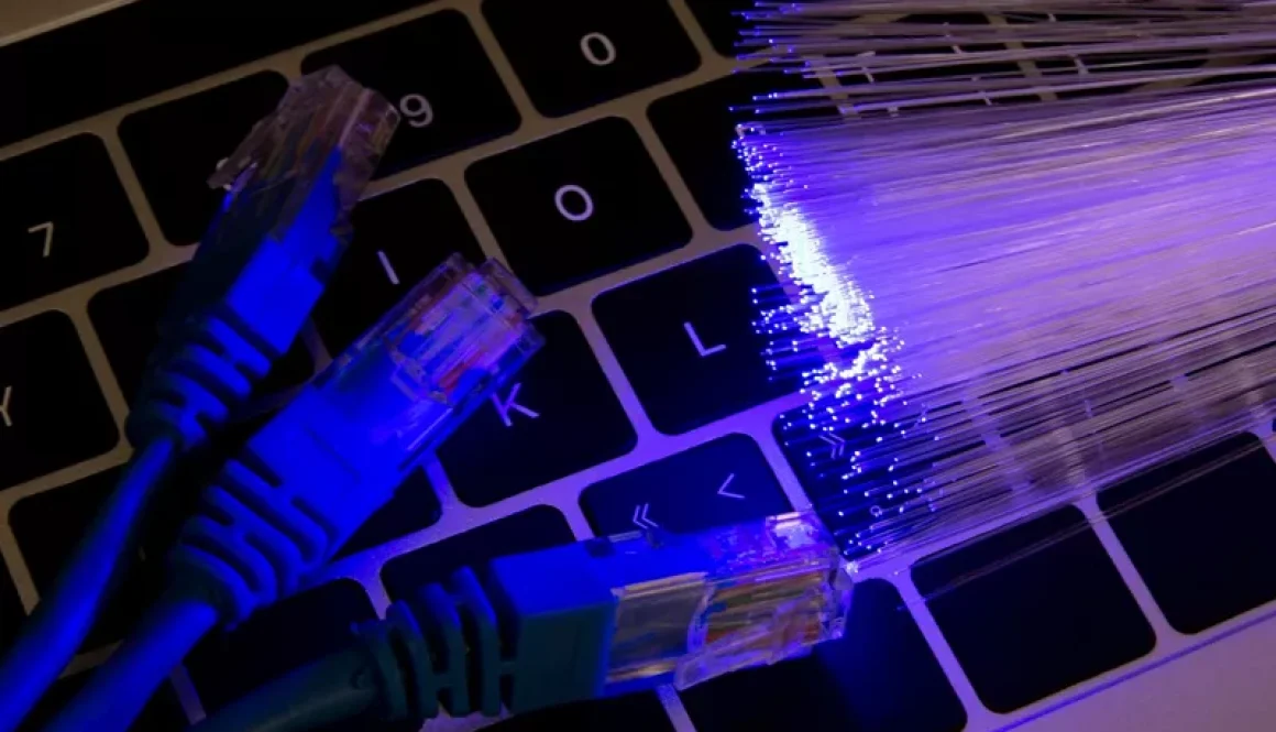 mengenal-fiber-to-the-home-dan-keunggulannya-untuk-rumah-6981ac104f8f4